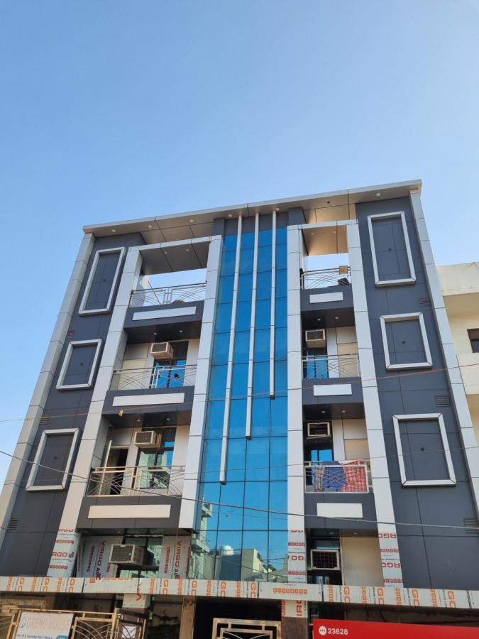 Hotel O Greno House Near Pvr Ansal Plaza Greater Noida Bagian luar foto