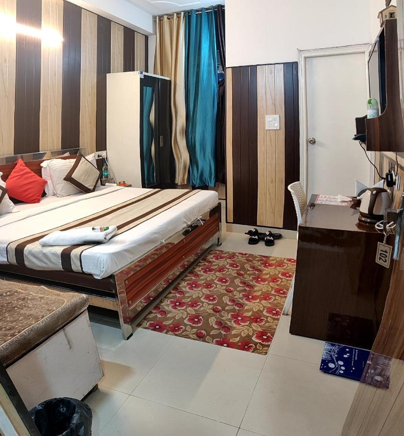 Hotel O Greno House Near Pvr Ansal Plaza Greater Noida Bagian luar foto