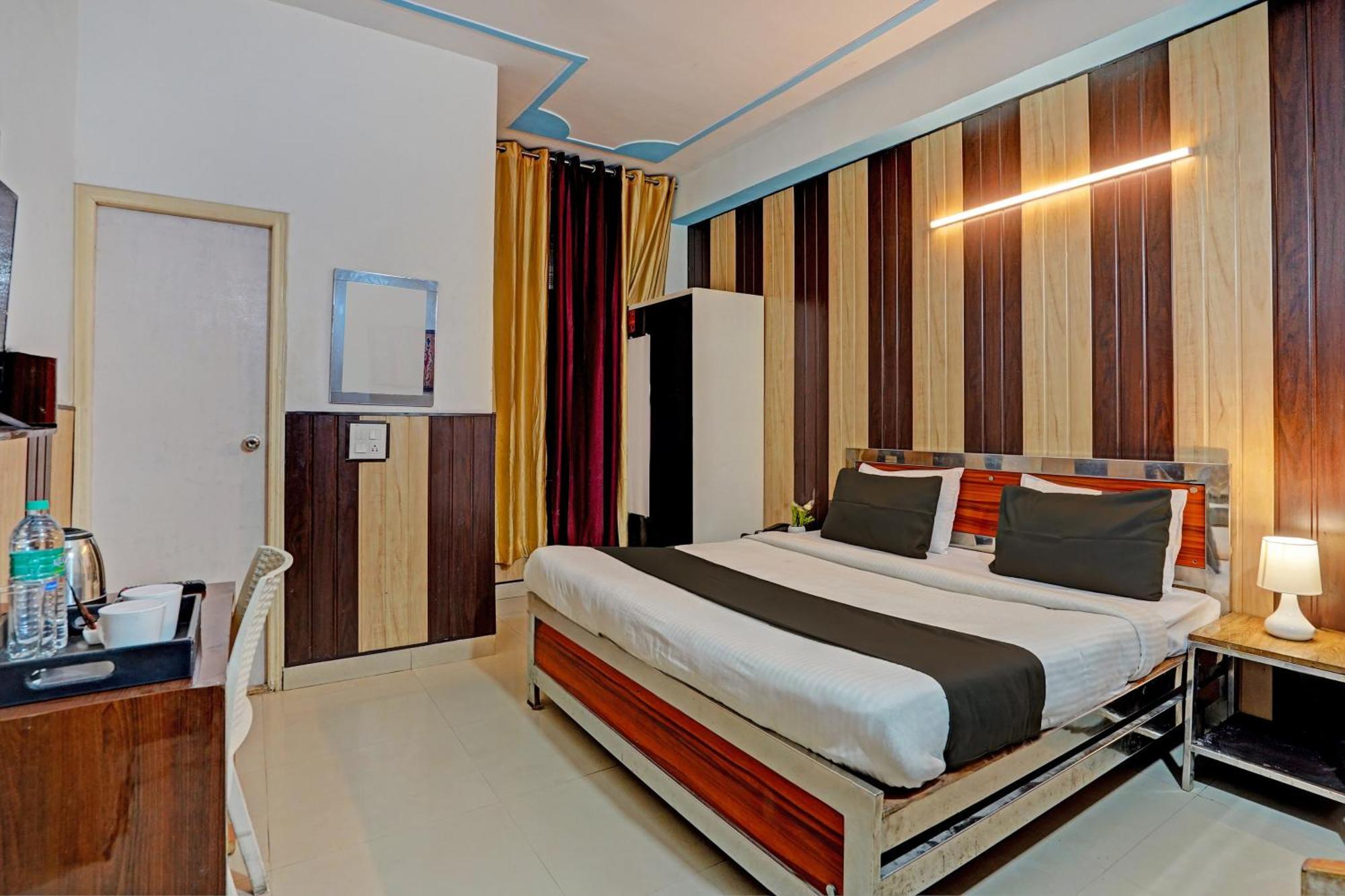 Hotel O Greno House Near Pvr Ansal Plaza Greater Noida Bagian luar foto