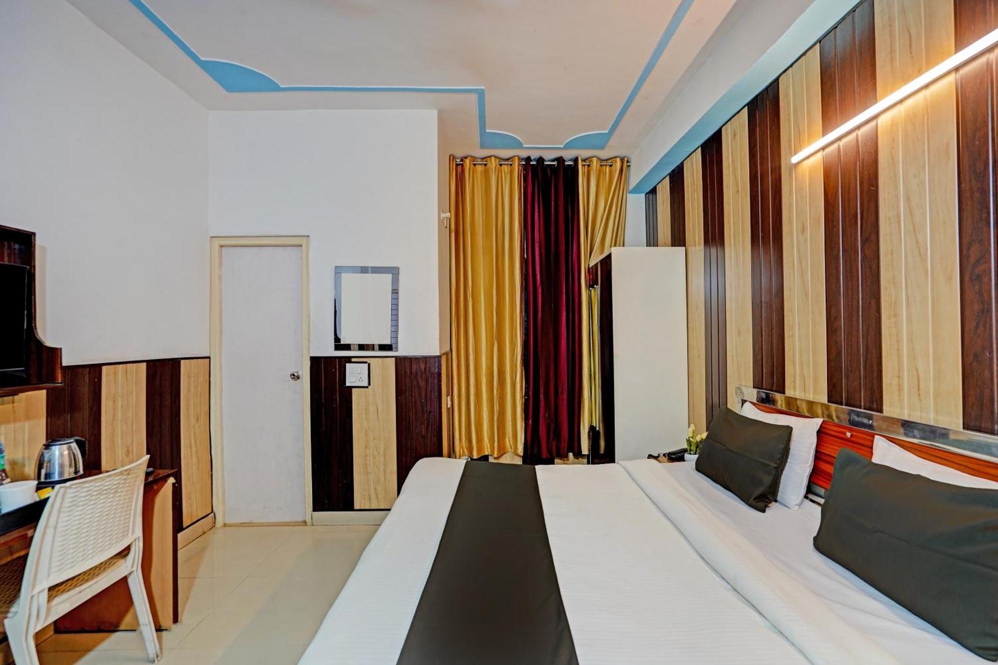 Hotel O Greno House Near Pvr Ansal Plaza Greater Noida Bagian luar foto