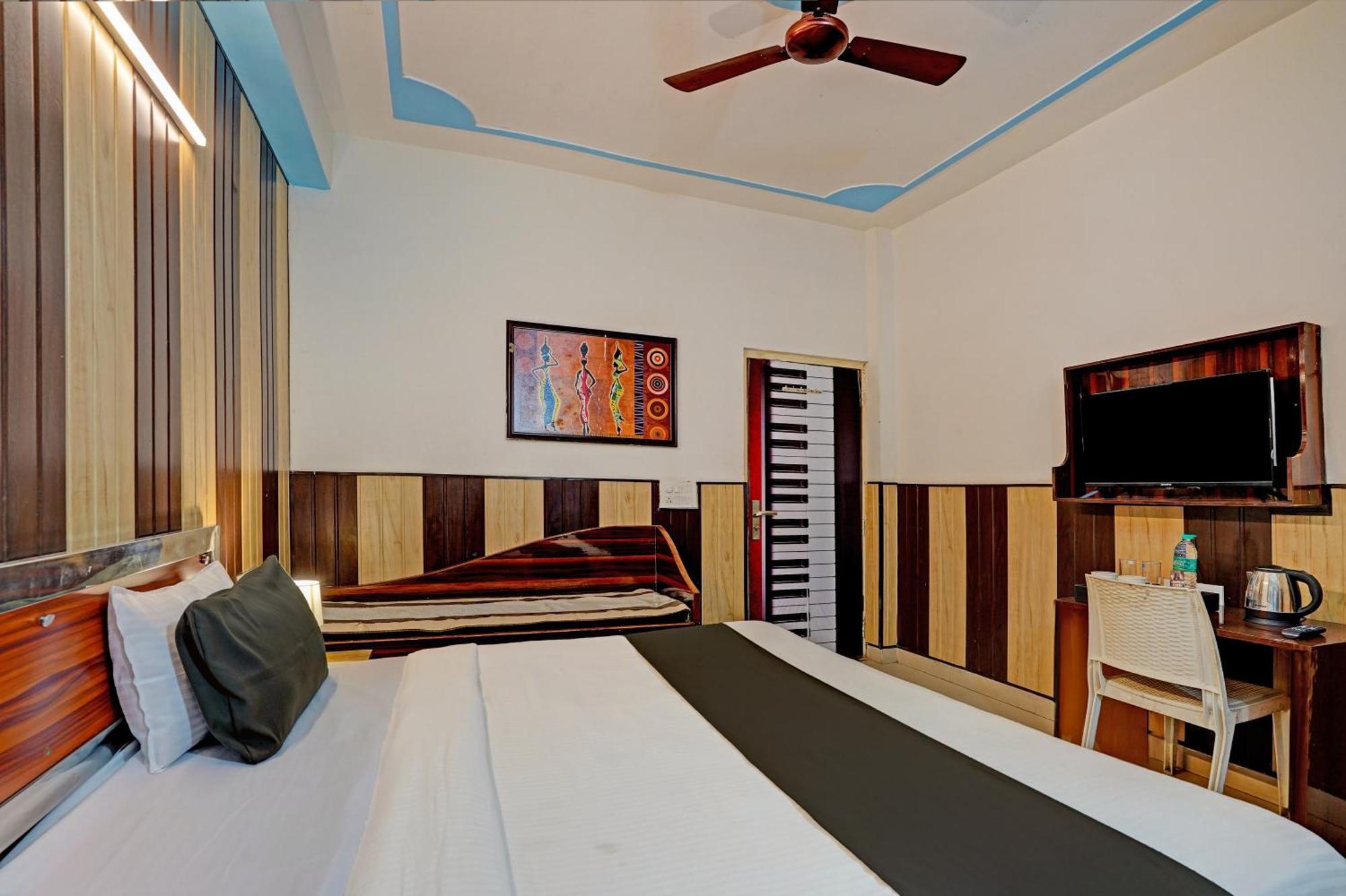 Hotel O Greno House Near Pvr Ansal Plaza Greater Noida Bagian luar foto